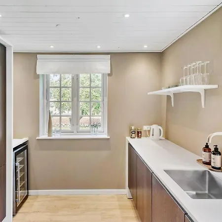 Сasa de vacaciones 5 Bedroom In Vaeggerlose