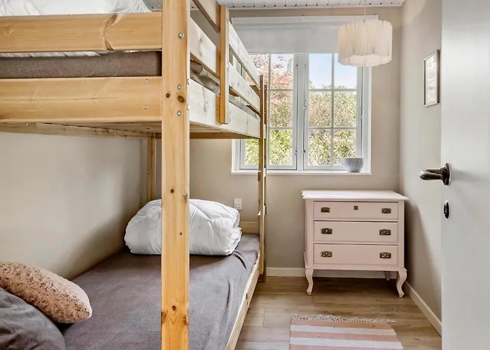Дом отдыха 5 Bedroom In Vaeggerlose *